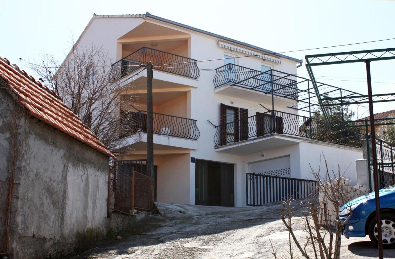 Apartments By The Sea Mastrinka, Ciovo - 4836 Трогир Экстерьер фото