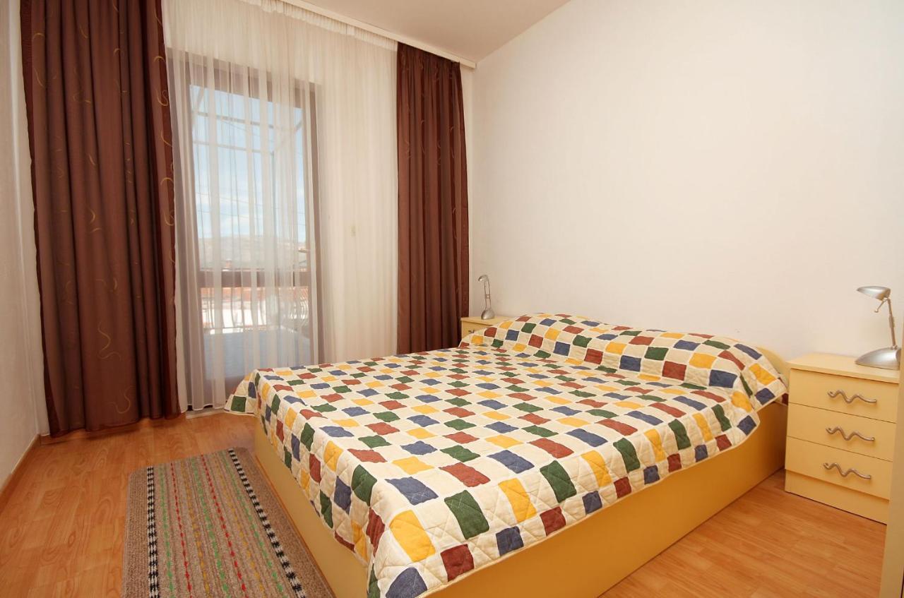 Apartments By The Sea Mastrinka, Ciovo - 4836 Трогир Экстерьер фото